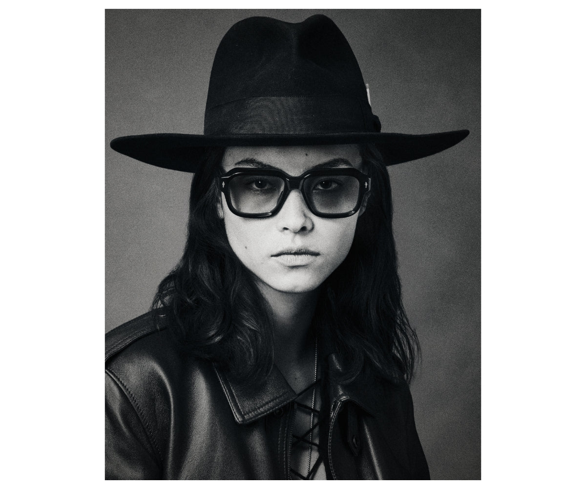 VIVIENNE ZOLTAR 55 - Image 6